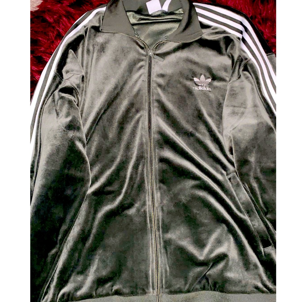 Velour Zip up oversized. Never worn